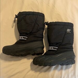 Sorel Kids Black Winter Boots, size 4